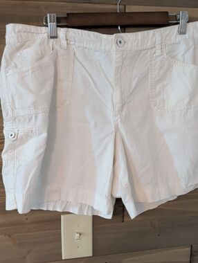 Gloria Vanderbilt White Women's Casual Cargo Shorts